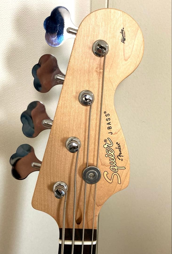 Squier Affinity ジャズベース　フレットラップ付き！