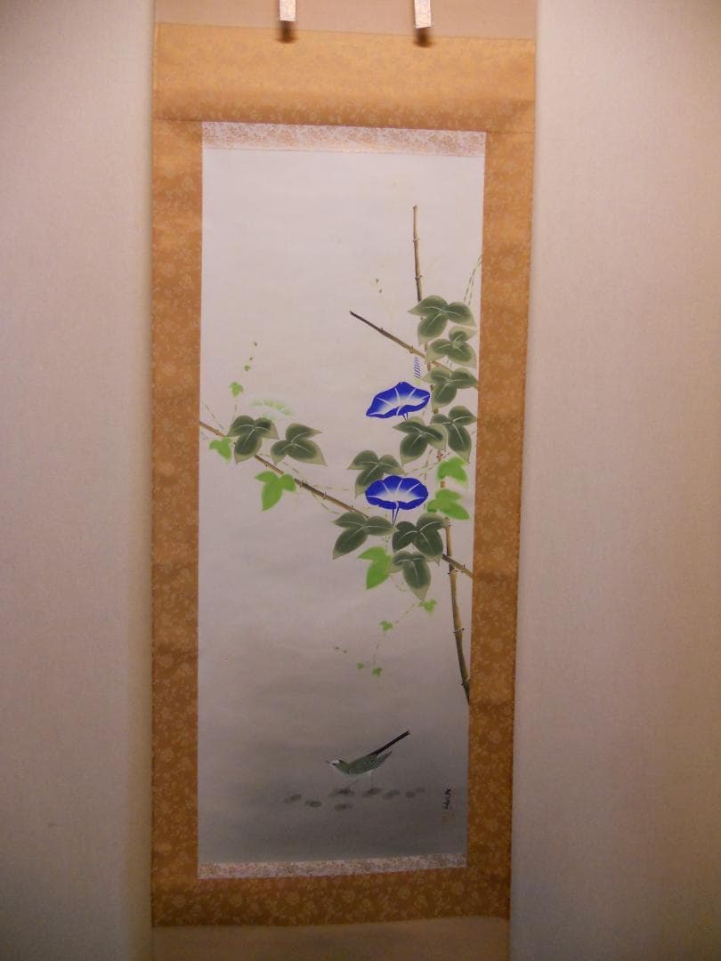 掛け軸 都路五葉 朝顔に小禽 絹本 希少 軸装 茶道具 掛軸 美品 です。