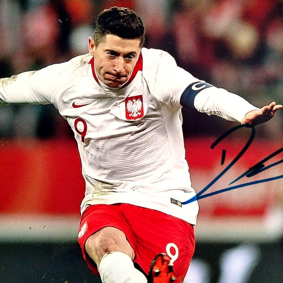 セール中…ロベルト・レヴァンドフスキ直筆サイン入り超大型写真…