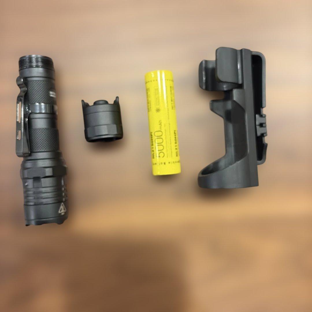 P20iX 懐中電灯 ブラック ホルダー付き　ナイトコア