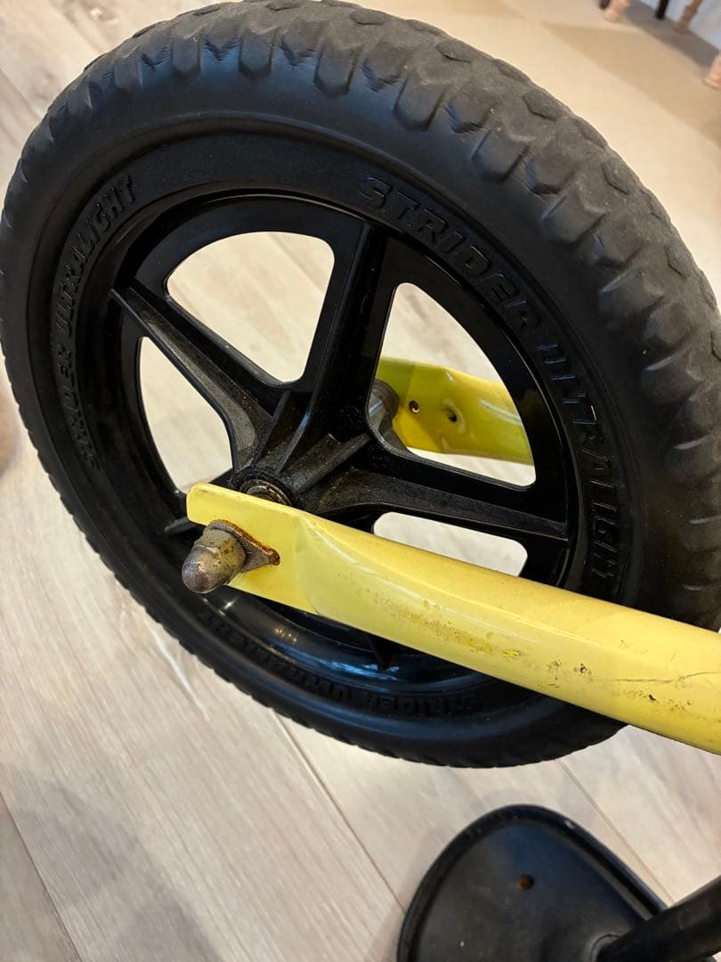 STRIDER バランスバイク イエロー