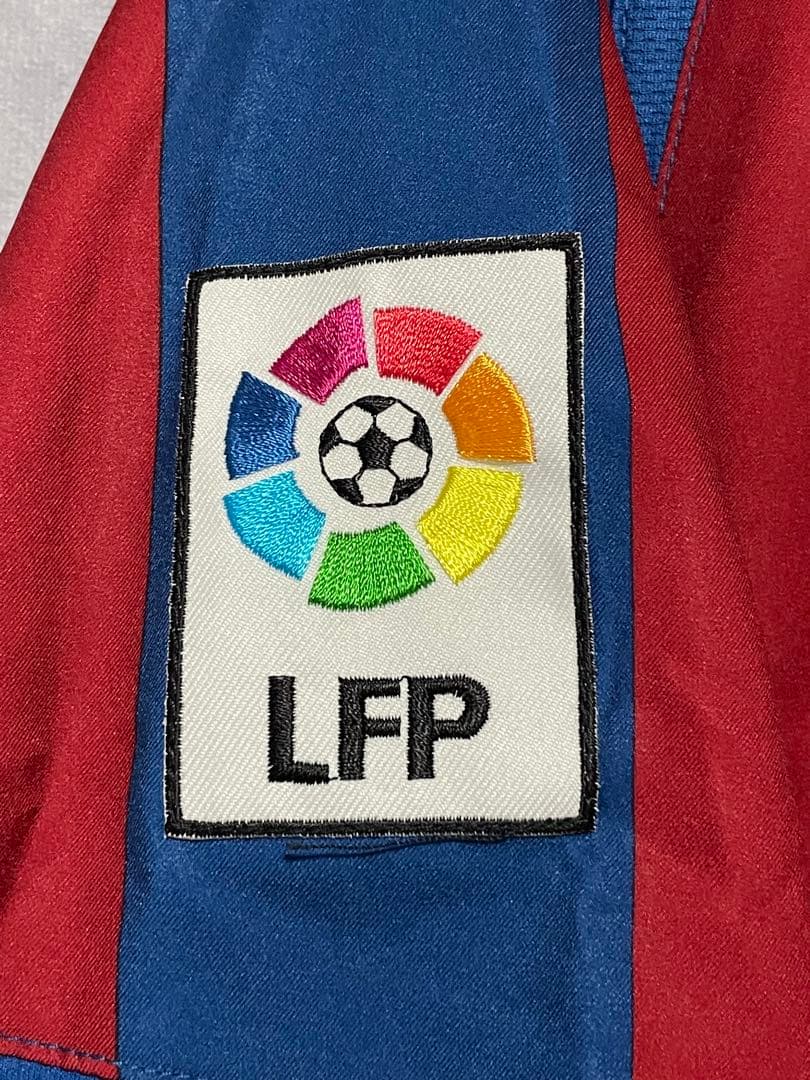 【正規品】ロナウジーニョ　バルセロナ　05/06ホームレプリカ