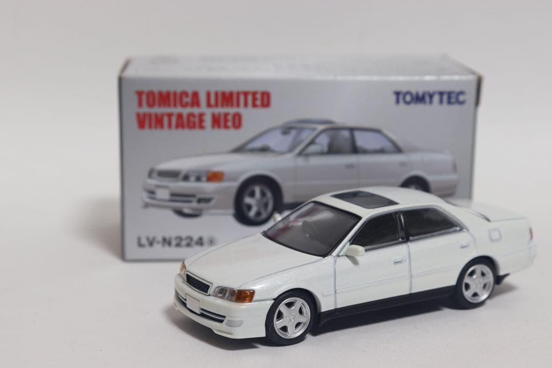 LV-N224a トヨタ チェイサー 2.5ツアラーV（白）