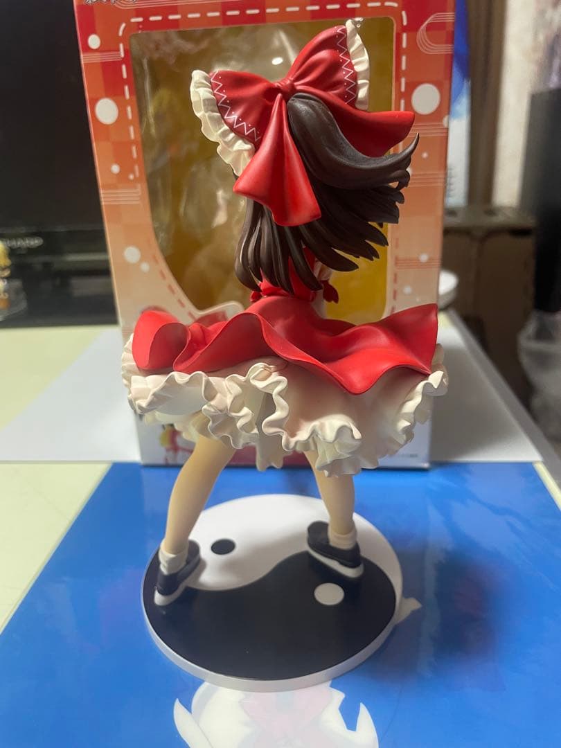 フィギュア　博麗霊夢「東方Project」1/8PVC塗装済み完成品