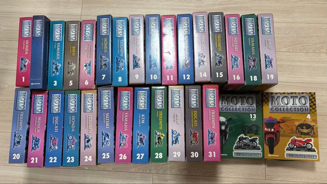 ディアゴスティーニ　隔週刊　モトコレクション　28冊＋箱2つ