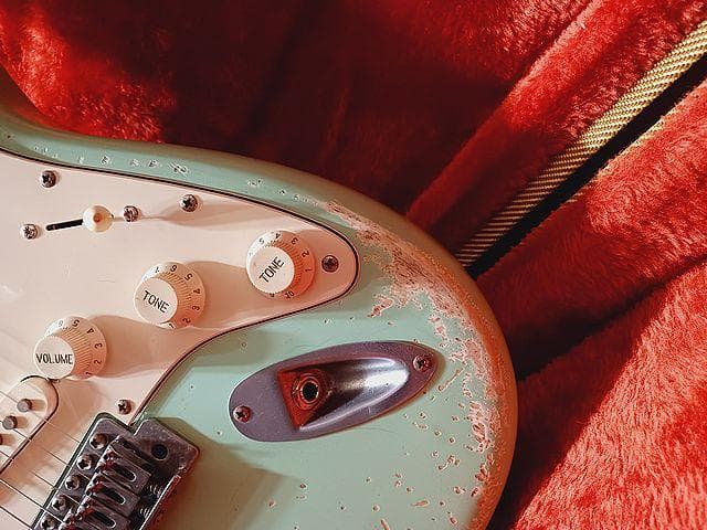 ギター SurfGreen Relic LaquerFinishStratocaster