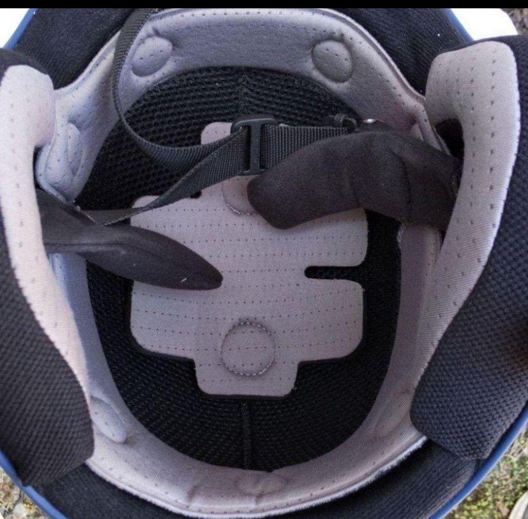 新品未使用保管品 SHRED シュレッド FIS 対応ヘルメット53-56cm