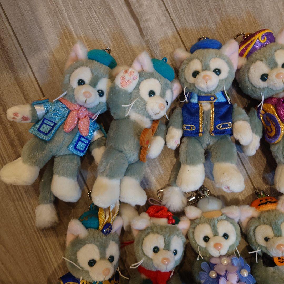 10点セット　ディズニー　ジェラトーニ　ぬいぐるみバッジ　マスコット　まとめ売り