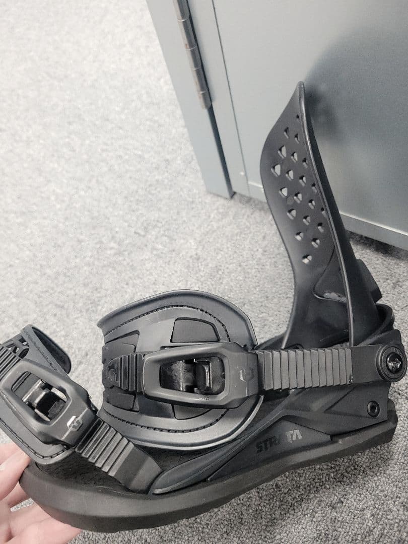 STRATA スノーボード ビンディング M