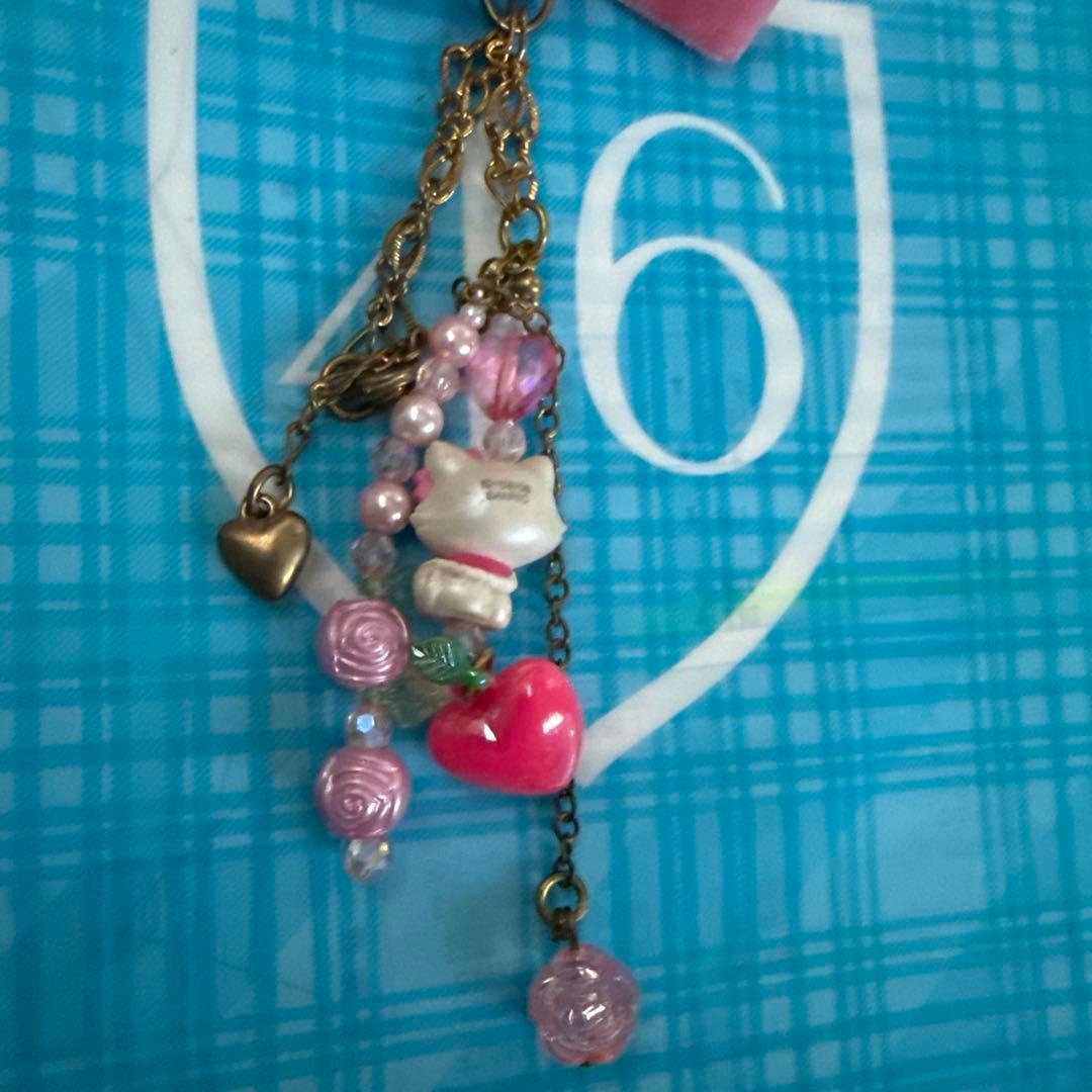 チャーミーキティ 薔薇ファーリボン バッグチャーム 雪の女王シリーズ2006年製