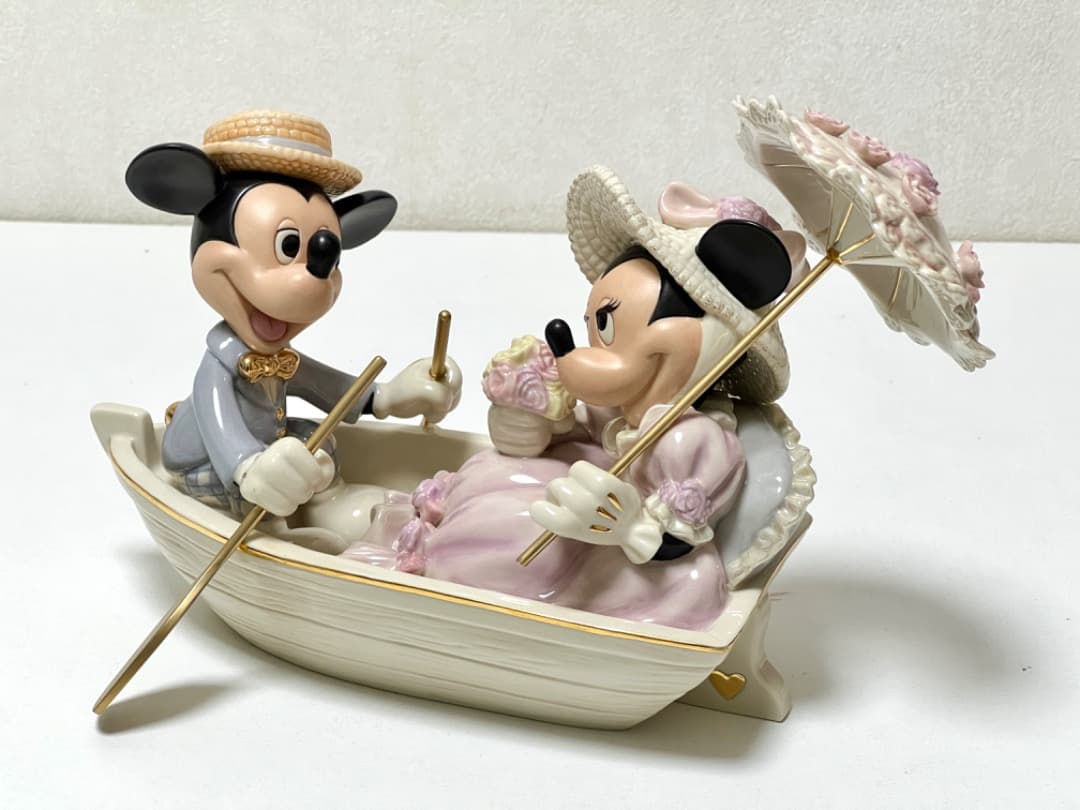 ディズニー ミッキーとミニーのRowboat Romance レノックス 陶器