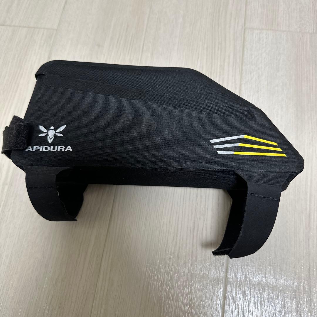 アクセサリー Apidura RACING TOP TUBE PACK 1L