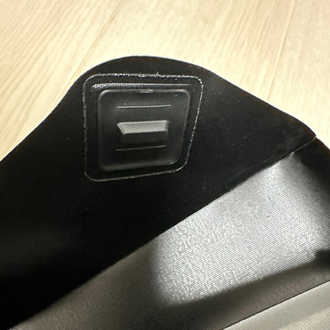 アクセサリー Apidura RACING TOP TUBE PACK 1L