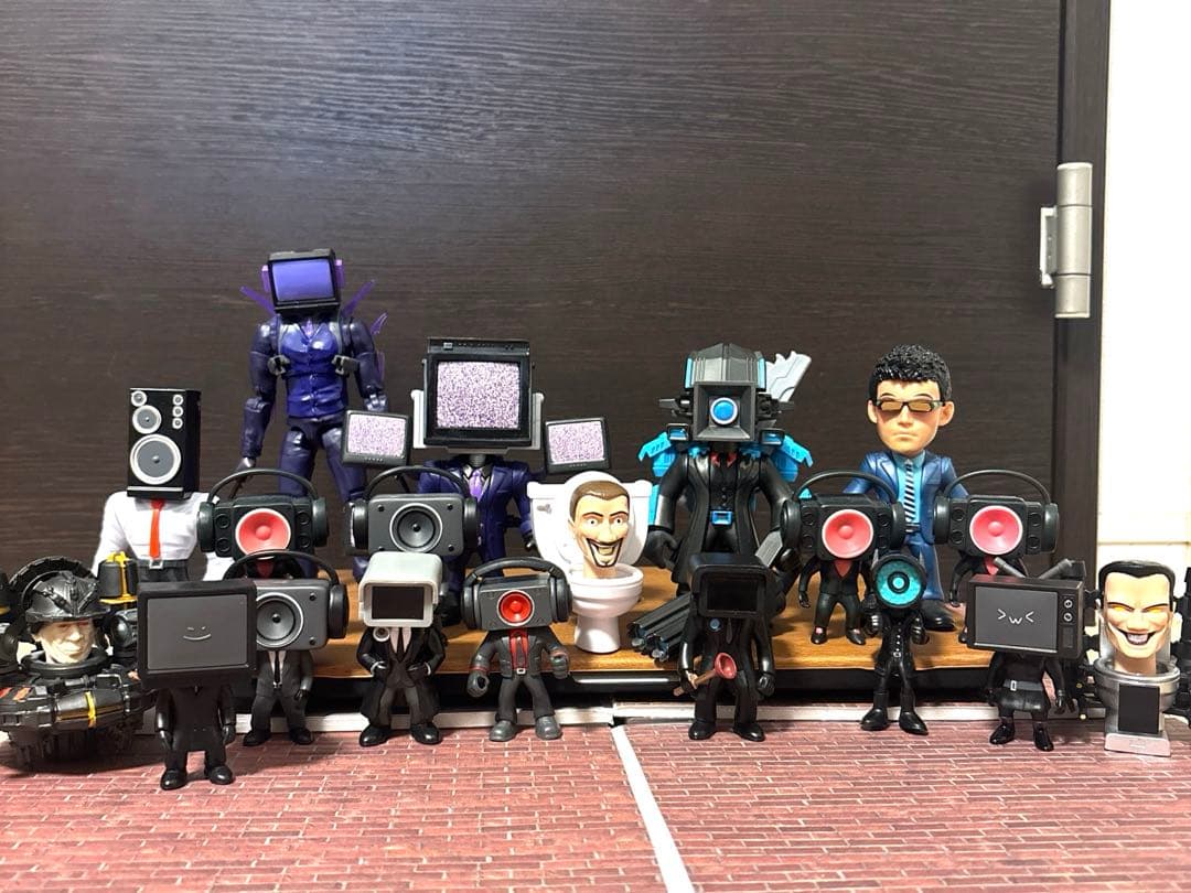 スキビディトイレ公式フィギュア１９個セット　　skibidi toillet