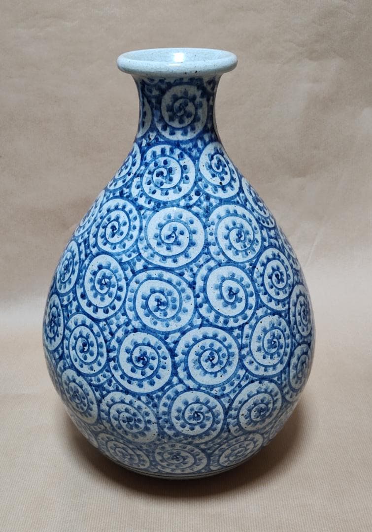 タコ唐草 花瓶 （信楽焼 壺久郎作　なのか？）