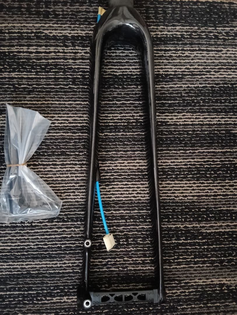 LITEC カーボンフォーク 100×15mm 1.5テーパードコラム グラベル