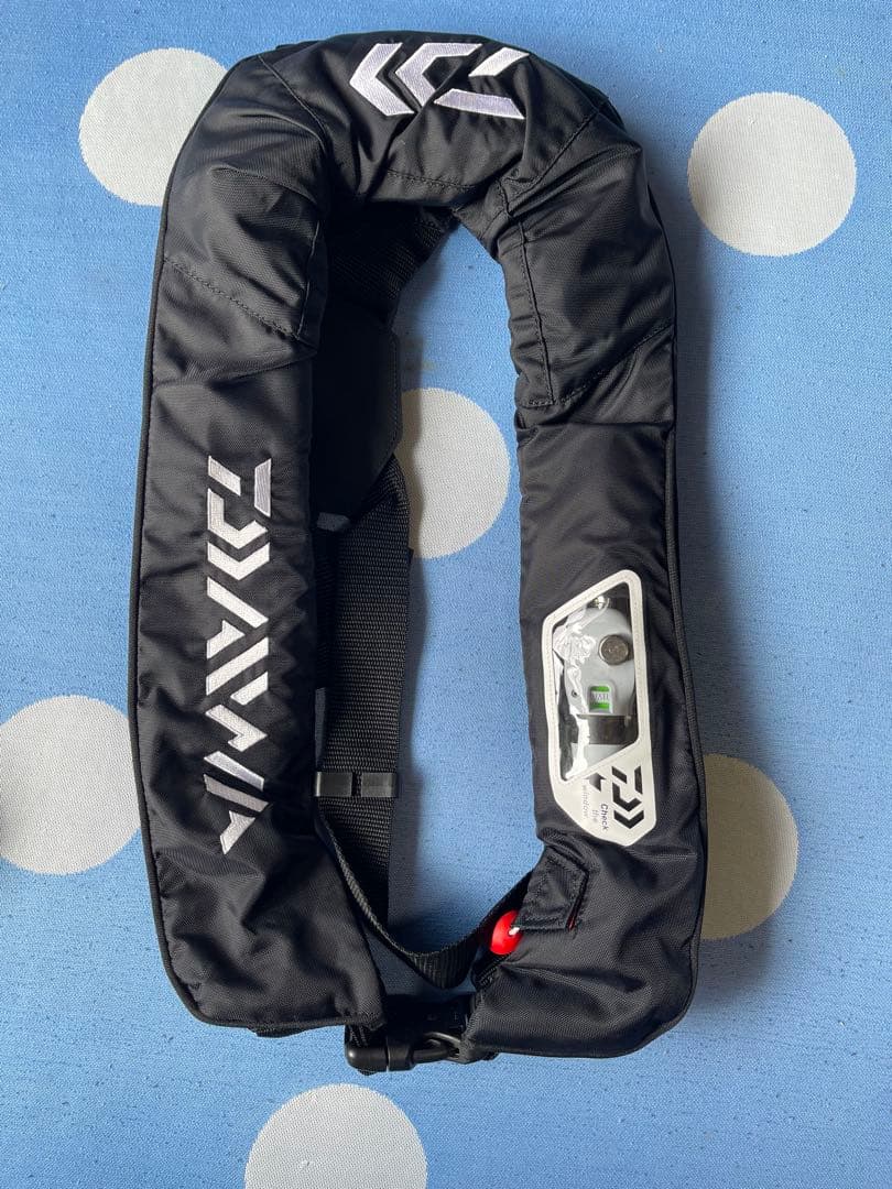 Daiwa 自動膨張式ライフジャケット ブラック