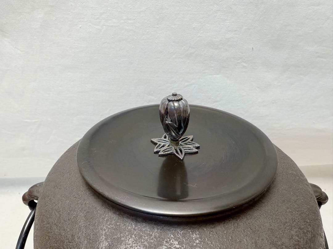 未使用 茶道具 釜師 大國藤兵衛造 銀摘み 蔦地紋 棗釜 鉄釜 共箱