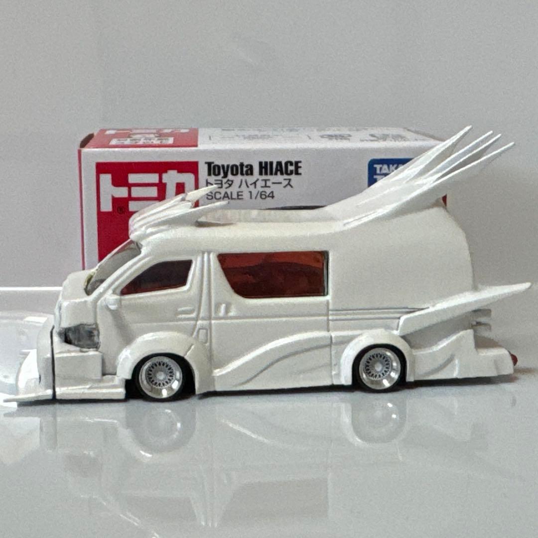 トミカ改造　トヨタハイエース　バニング　フルエアロ ケース付き