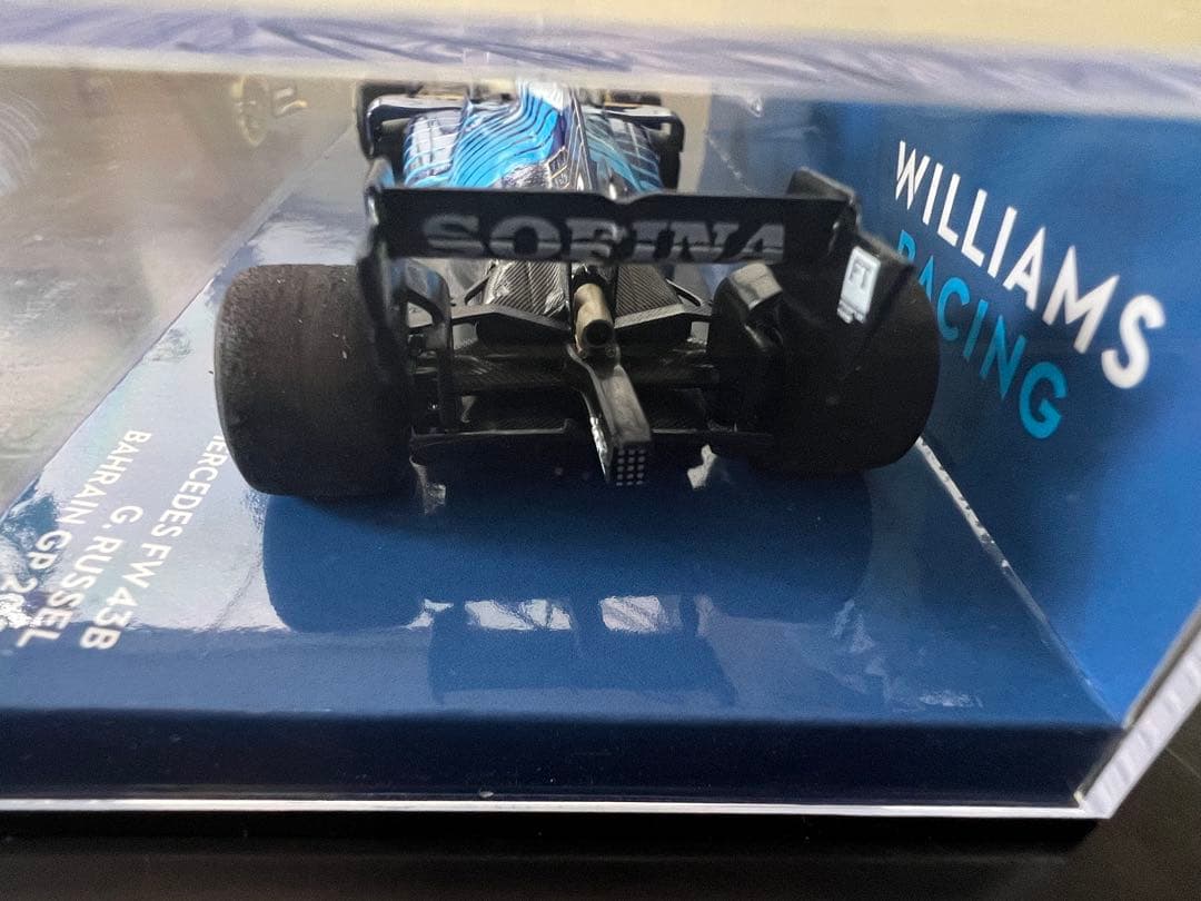 F1 ウィリアムズFW44 ジョージラッセル直筆サイン入り 1/43