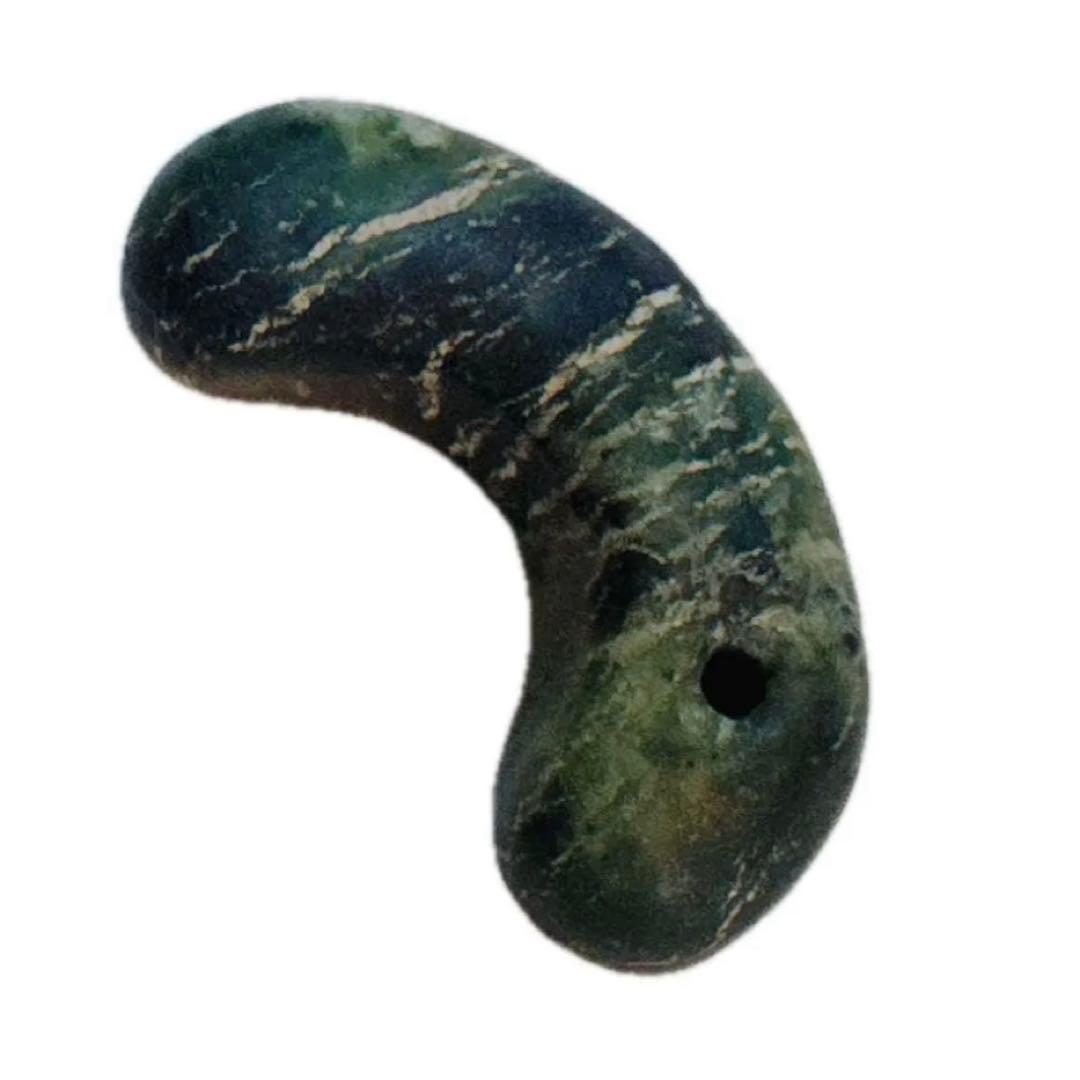 勾玉　古墳時代　縄文時代　古美術　まだら模様　貴重　34×17×8mm 土出　緑
