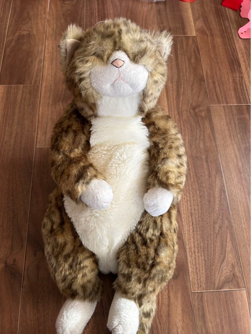 猫　ぬいぐるみ　カドリー　CUDDLY