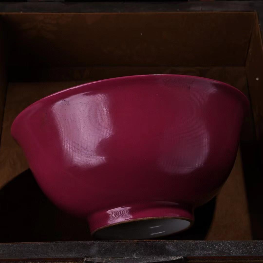 中国古美術・珍蔵粉彩・胭脂紅釉の碗・陶磁器・置物・純手描き・彩絵箱付き・茶道具