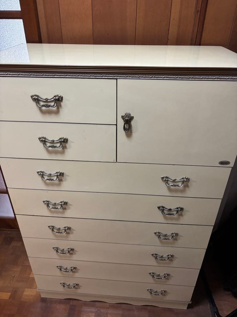 木製タンス クリーム色 9引き出し