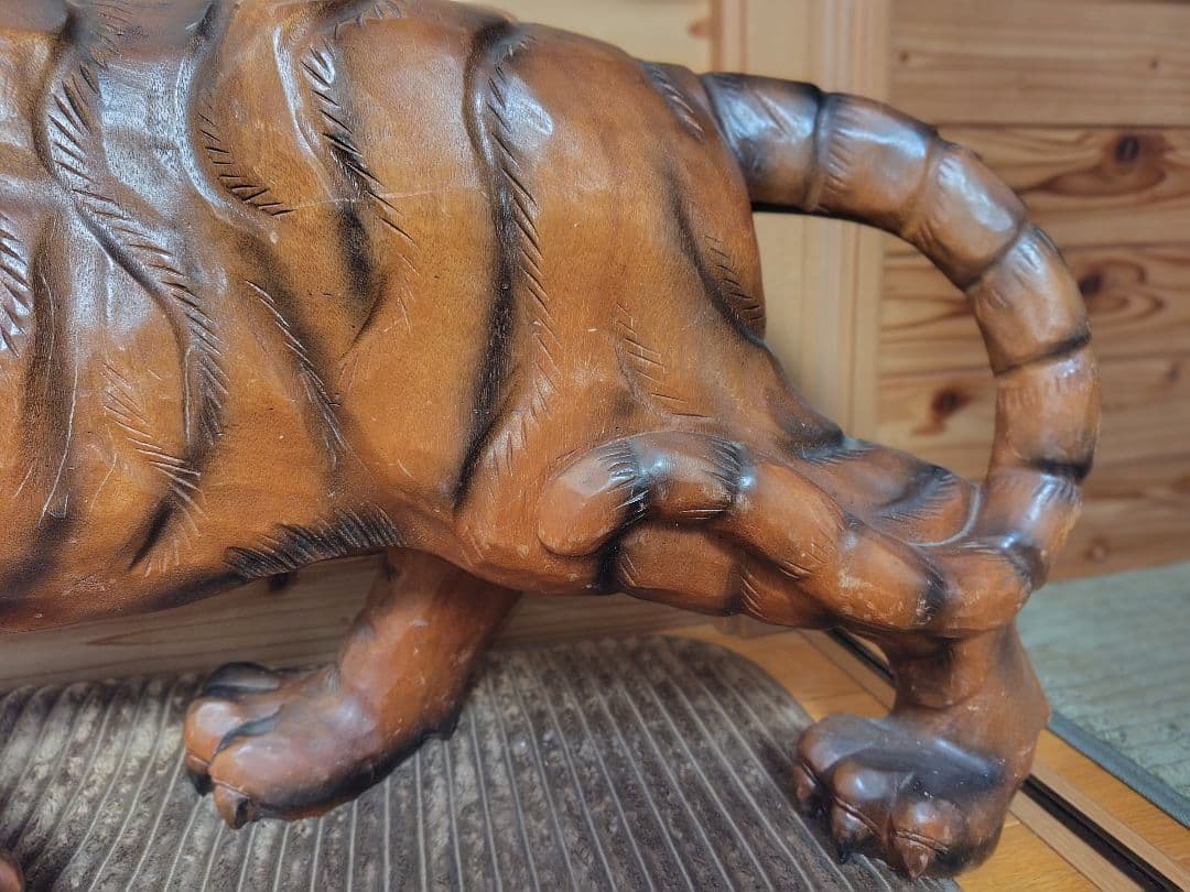 ヨッシー　虎　木彫り　約1m