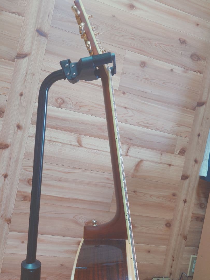 ヤマハＬＬ１６ARE アコースティックギター　ストラップ・サービス品付き