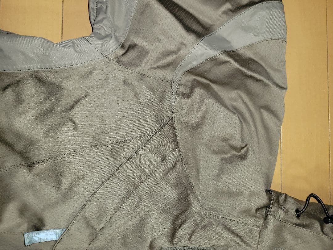 デザイン、最終値下げ素材最高級スノーボードウェア まずはみてください、お勧めです