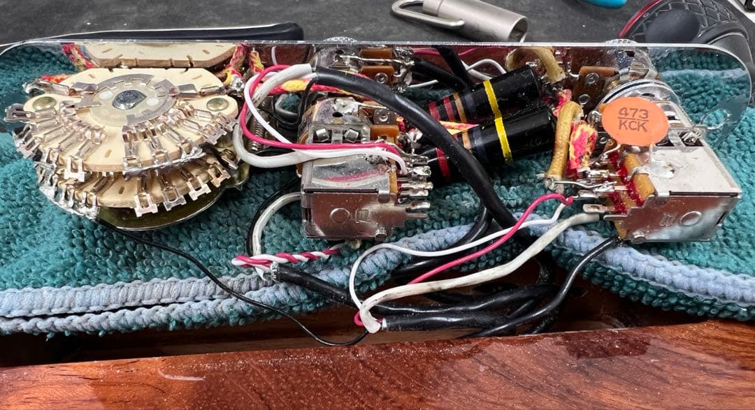 ブビンガテレキャスター　ラッカー塗装