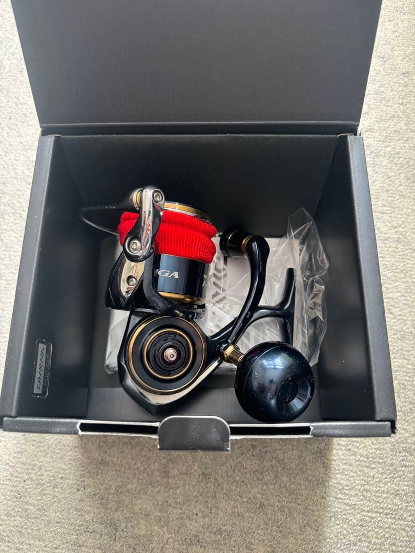 【訳あり】ダイワ 20SALTIGA 8000-P ドラグノブ欠品 ボディ傷あり