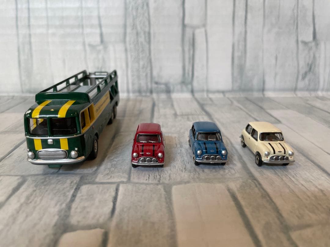 プレミアムクラシックス　ミニトランスポーター　ミニ3台付