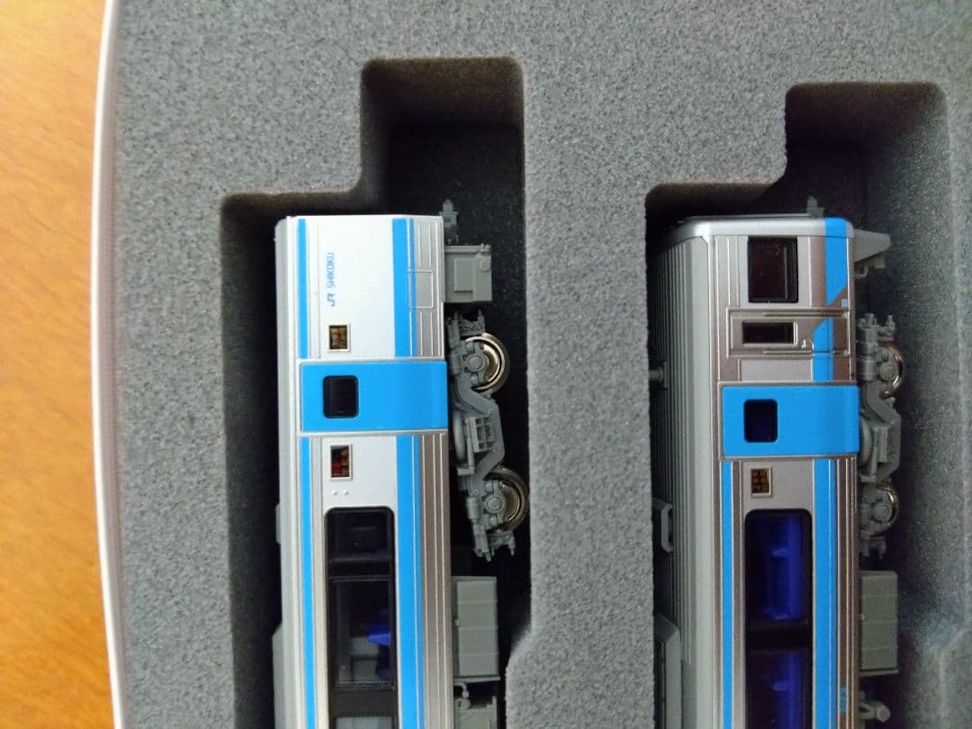 kagosima gogo　KATO JR四国2000系