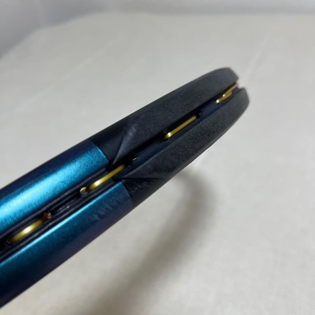 ③ Wilson Ultra 100L V4 G2テニスラケット 専用ケース付き