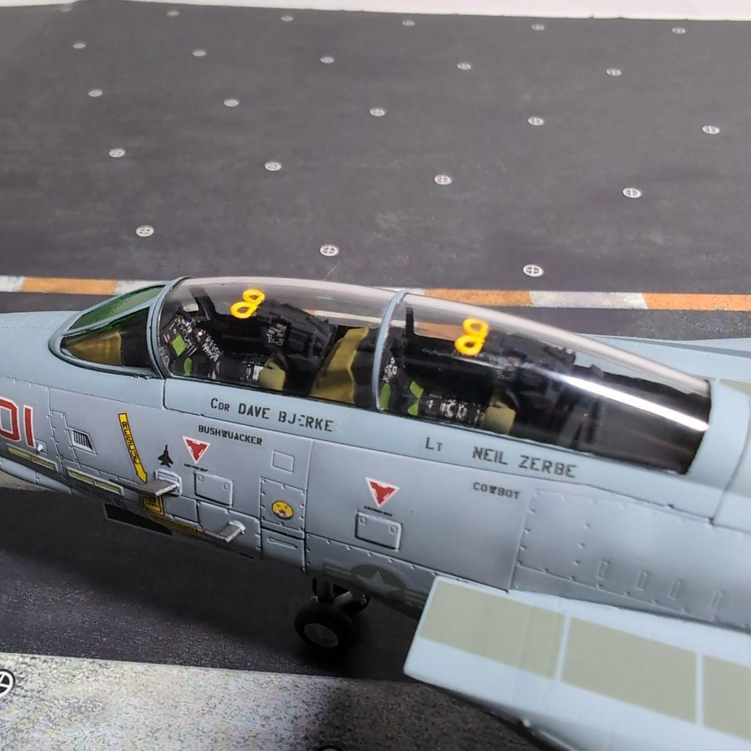 ファインモールド製　F-14Ａ トムキャット VF-111　1/72 完成品