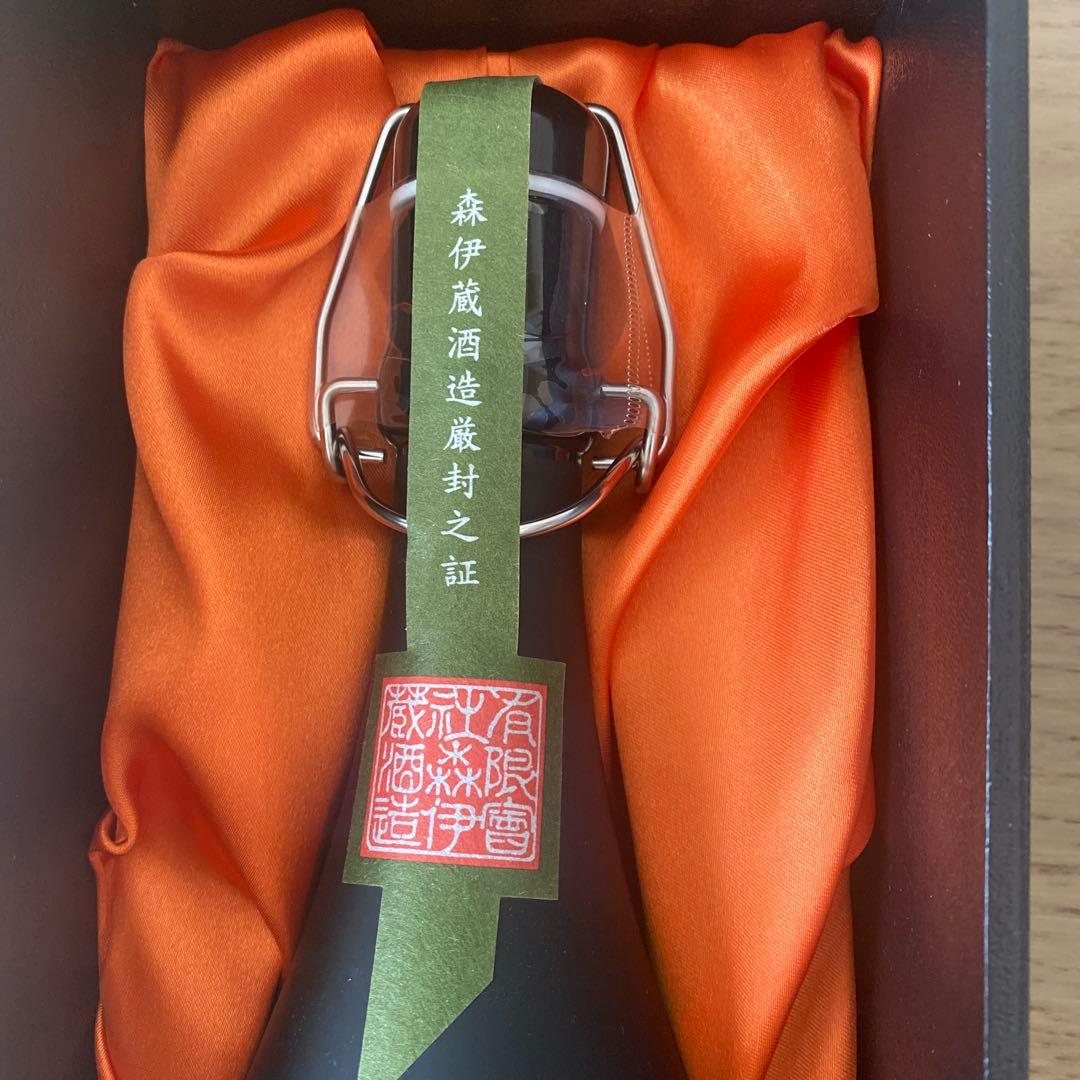 極上森伊蔵 長期熟成酒　かめ壺焼酎 ギフトボックス入り　720ml