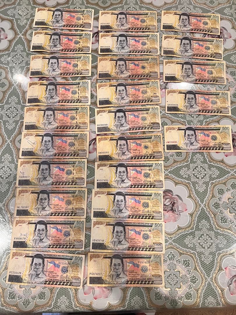 フィリピン 500ペソ紙幣 25枚セット