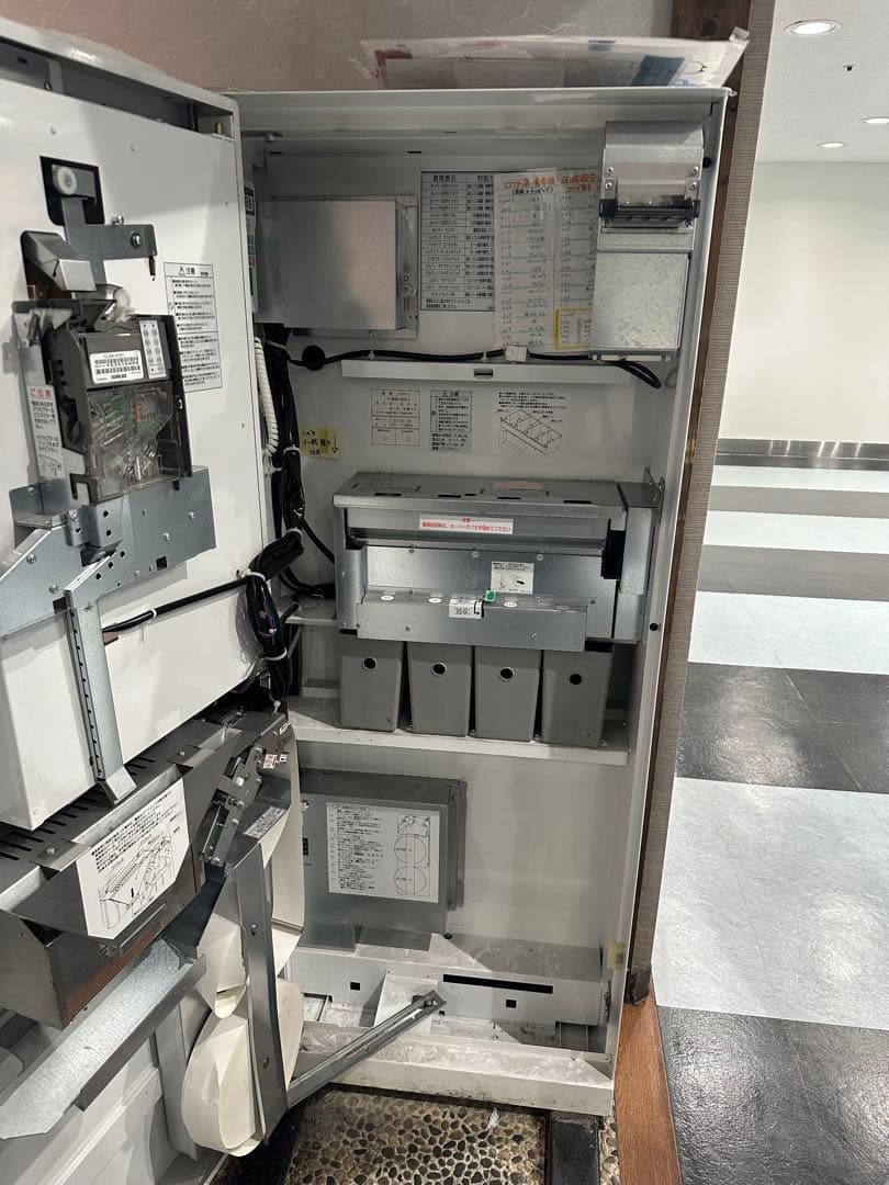 芝浦　自動券売機　引き取り限定!!在庫6台あり。