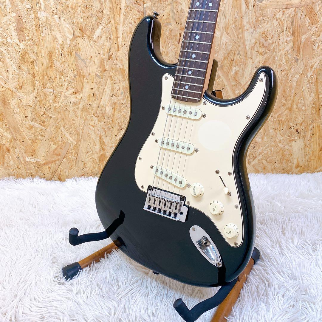 Squier スタンダード　ストラトキャスター　エレキギター　スクワイア　高重量