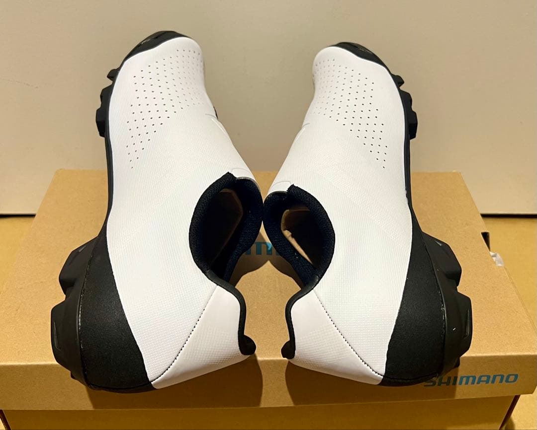 シマノ　サイクルシューズ　XC3 未使用 29.2