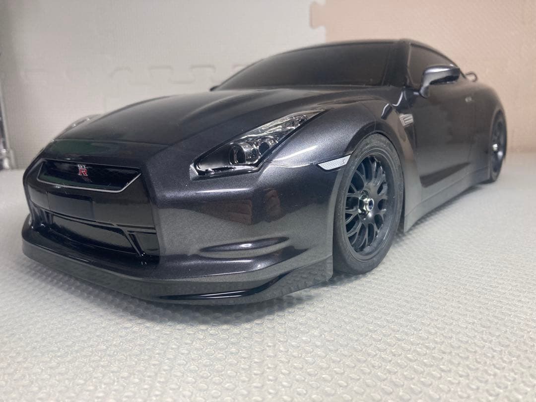 タミヤ　TT-02シャーシ　NISSAN GT-Rボディ付き