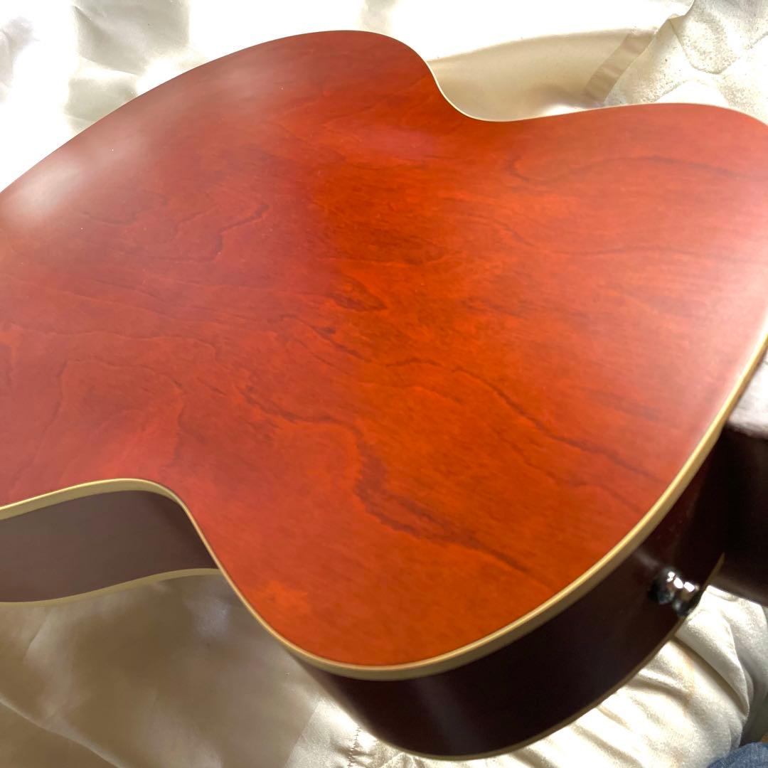 Godin 5th Avenue フルアコースティックギター