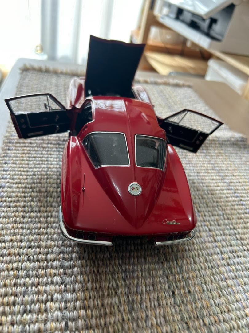 コルベット1/18　AUTOart MILLENNIUM