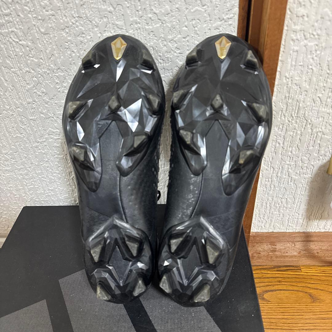 プレデター アキュラシー.1 L FG　コアブラック×コアブラック 26.5cm