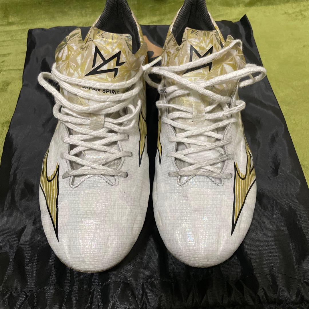 ミズノアルファ JAPAN プリズムゴールド　27cm