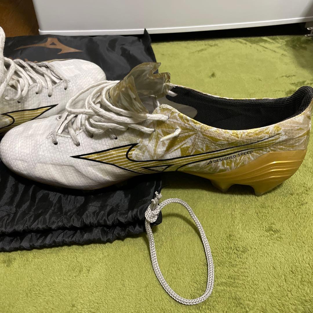 ミズノアルファ JAPAN プリズムゴールド　27cm