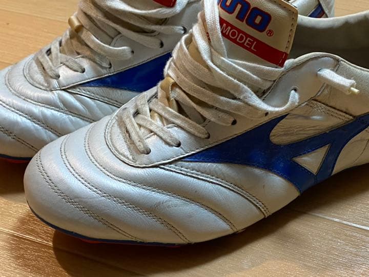 プレデターマニア モレリア   サッカースパイクなど