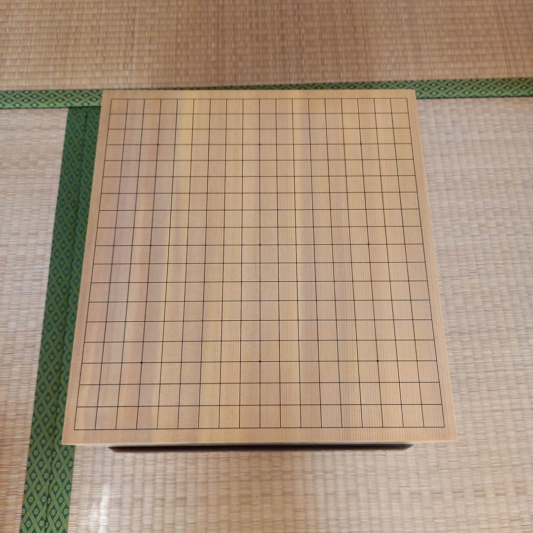 新カヤ6寸碁盤セット足付き特大欅碁笥と宮崎産特製実用33号碁石(本蛤)那智黒付き